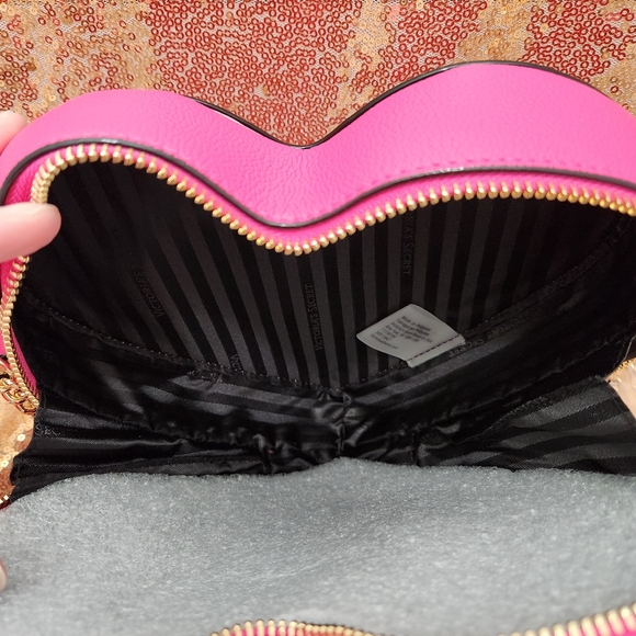 Victoria's Secret Barbiecore Pink Heart Adjustable Strap Crossbody Bag - Picture 7 of 9